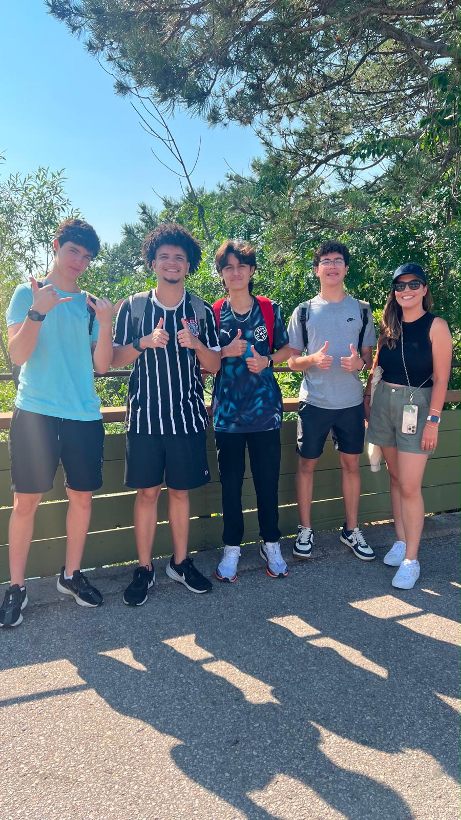Grupo da NEW Intercambio em viagem